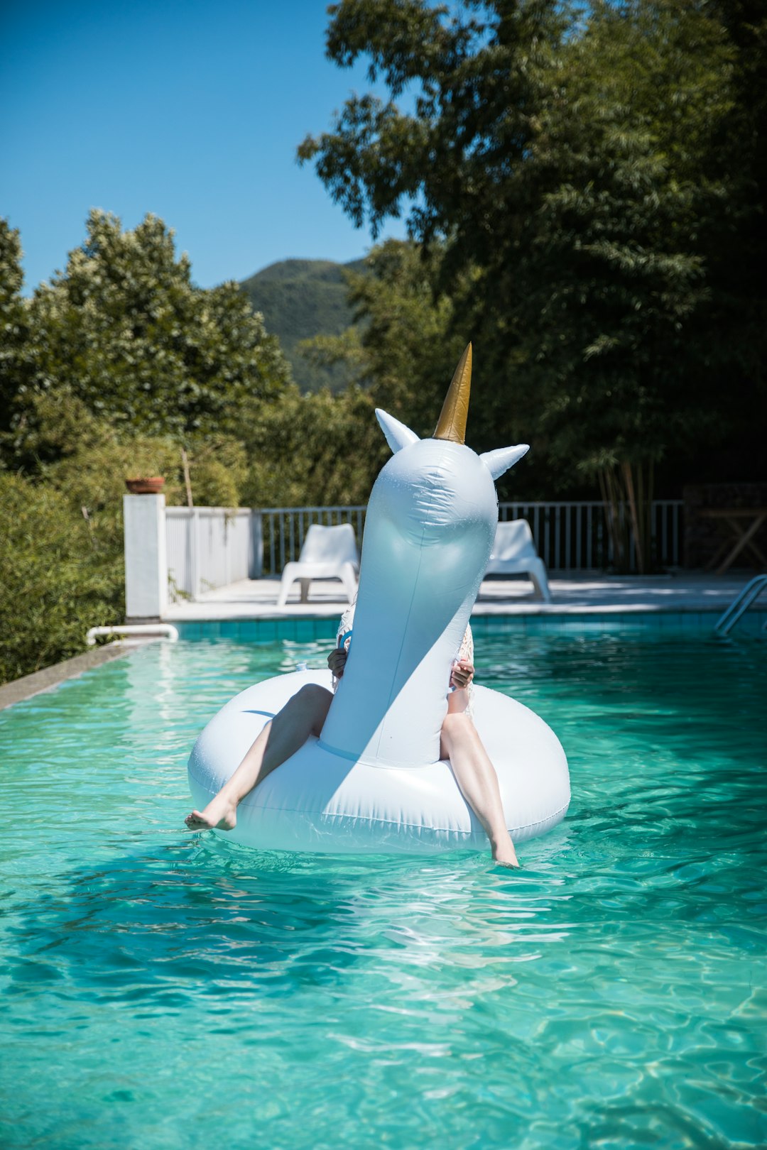 DIY fiberglass pool installation